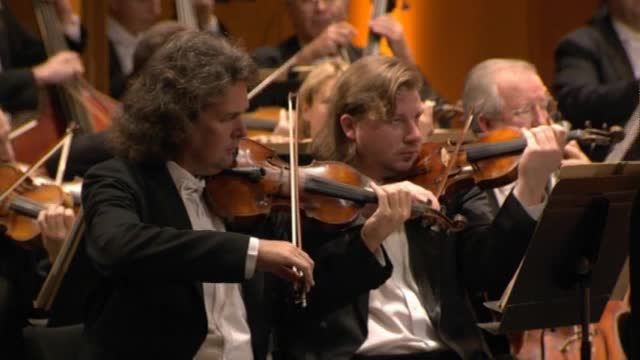 TCHAIKOVSKY, P.I.: Symphony No. 5 (P.I. Tchaikovsky, Vol. 2) (Temirkanov)