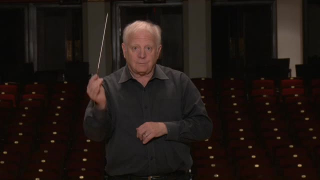 LEONARD SLATKIN CONDUCTING SCHOOL 1.0 - Lesson No. 2: The Basic 4 Pattern