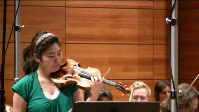 JOACHIM, J.: Violin Concerto, Op. 11, "In the Hungarian Style" (Suyoen Kim) (from Naxos 8.570991)