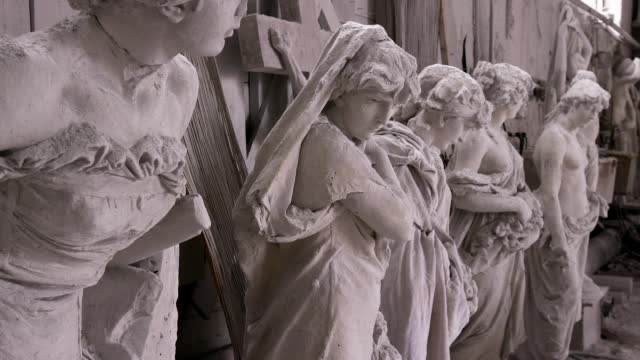 EXHIBITION ON SCREEN - MICHELANGELO: Love and Death (Art Documentary, 2017)