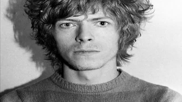 BOWIE, David: The Calm Before the Storm, Under Review 1969-1971